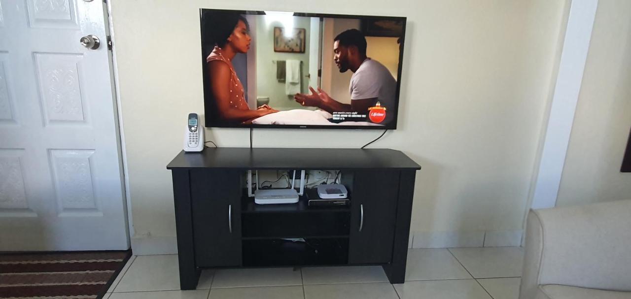 Hastings Towers 4D - Studio Apt Opp Beach Bridgetown Ngoại thất bức ảnh